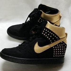 Nike Dunk Sky Hi - Black and Gold